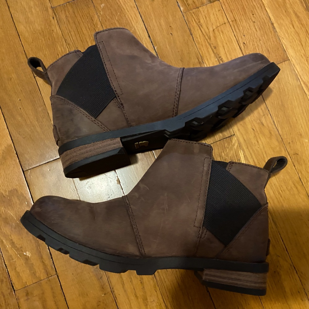Sorel Chelsea booties